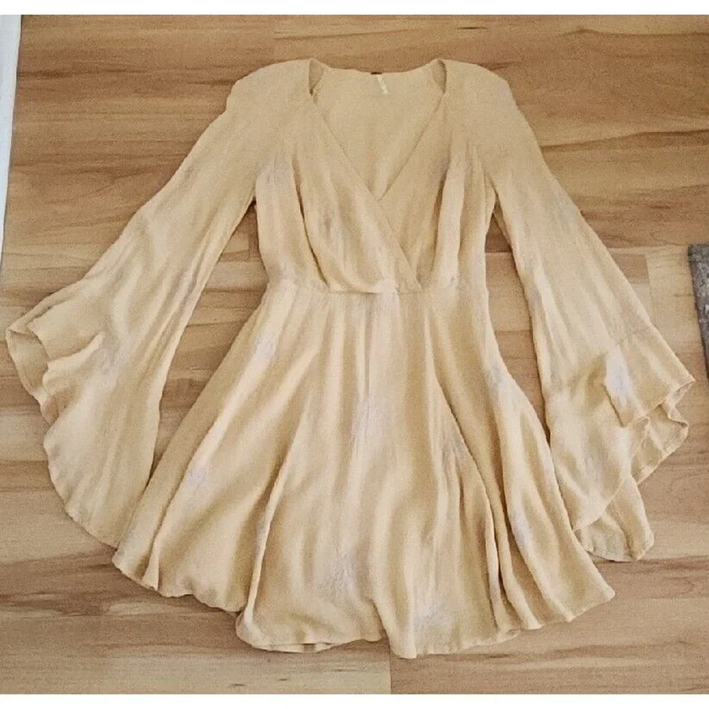 Free People Jasmine Bohemian Light Yellow Embroidered Mini Dress Sz 0 XS - Picture 2 of 12
